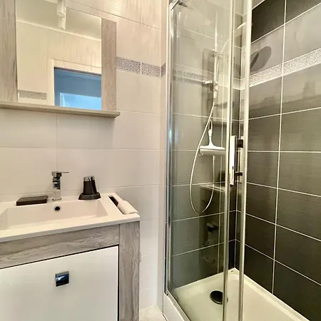 Beautiful T2 Large Terrace Near Center & Sea Appartamento Cannes