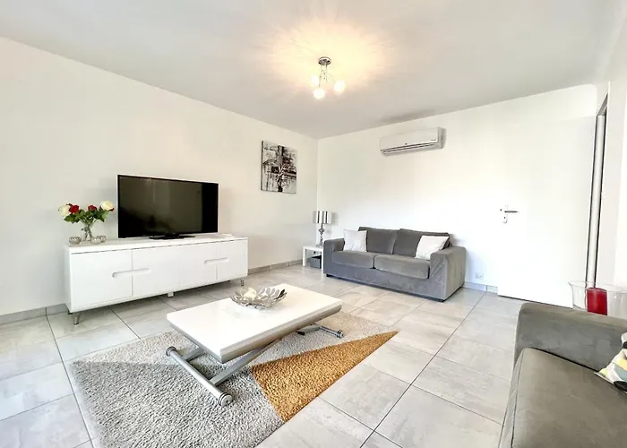 Beautiful T2 Large Terrace Near Center & Sea Cannes